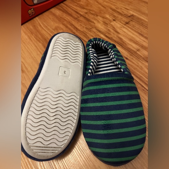 LA PLAGE Boys Slippers Comfort Warm Soft Slip-on House Shoes Size 3 Bog Kid - Picture 2 of 4